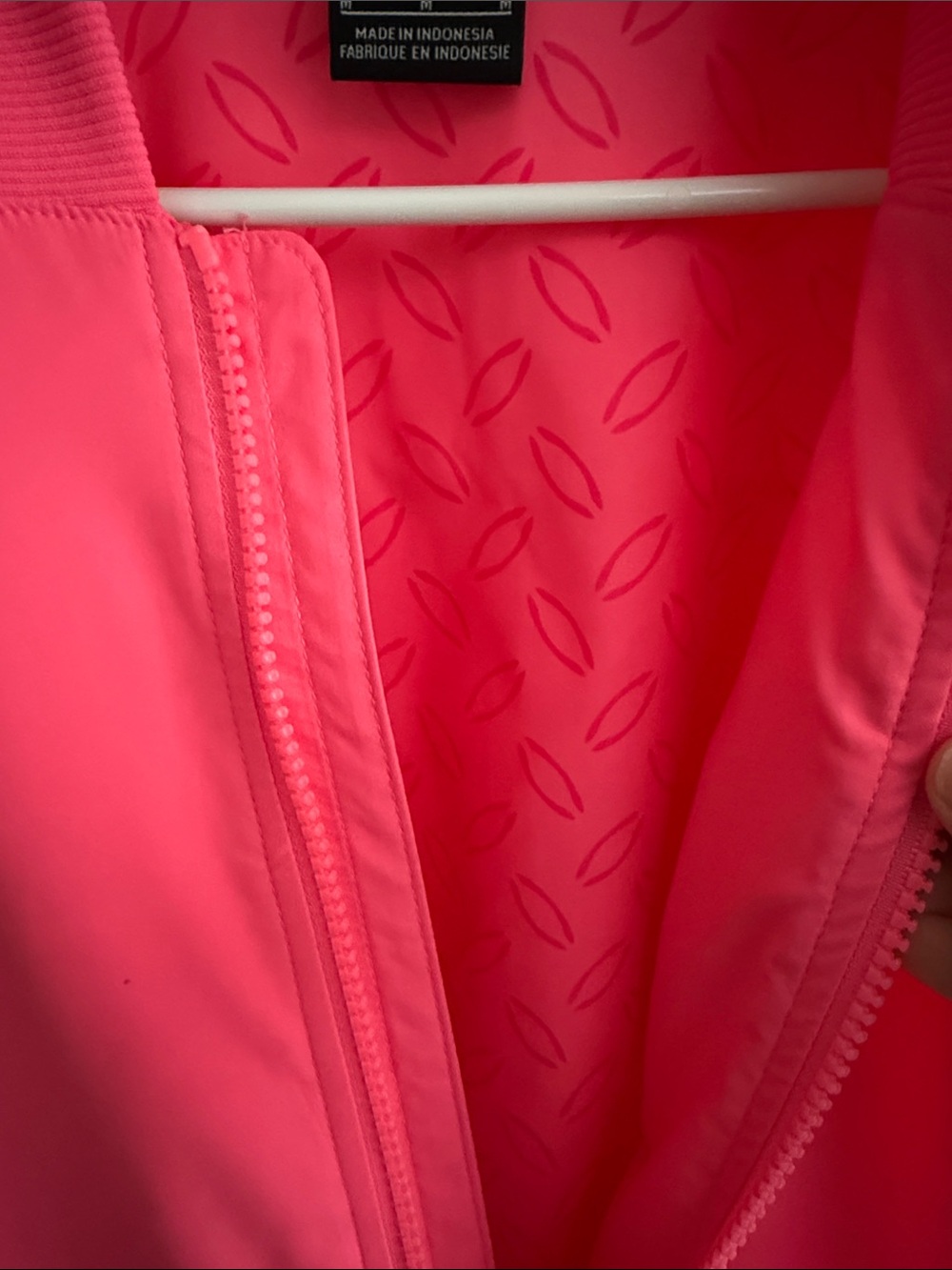 Nike Men’s Rafa Nadal Neon Pink Track Jacket with White Sleeve Panels - Picture 4 of 6